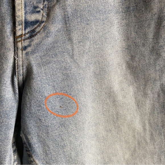 Vintage GUESS JEANS USA Men’s Size 31 Distressed Light Wash Button Fly - Picture 11 of 16